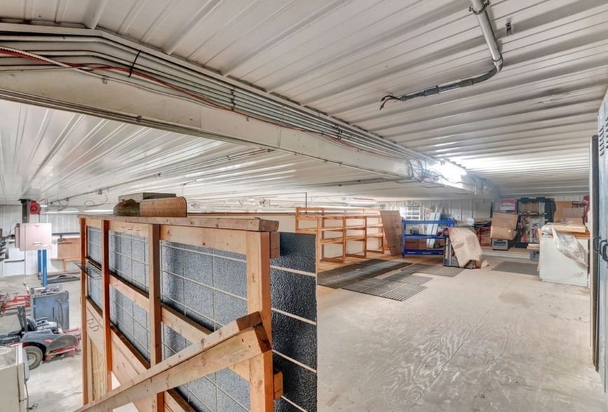 More Photos Of 87 N Main St, Franklinville Service Station For Lease