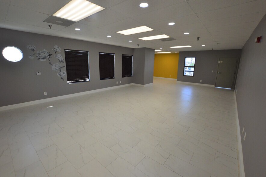 More Photos Of 14068 Graham St, Moreno Valley Office For Lease