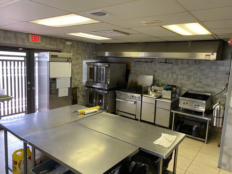 More Photos Of 715 NW 1st St, Dania Beach Restaurant For Sale