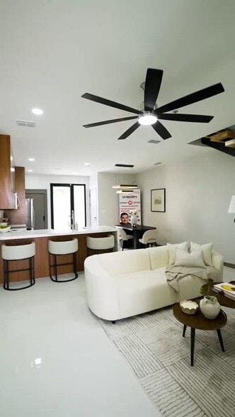 Primary Photo Of 1218 E Santa Rosa St, Edinburg Apartments For Sale