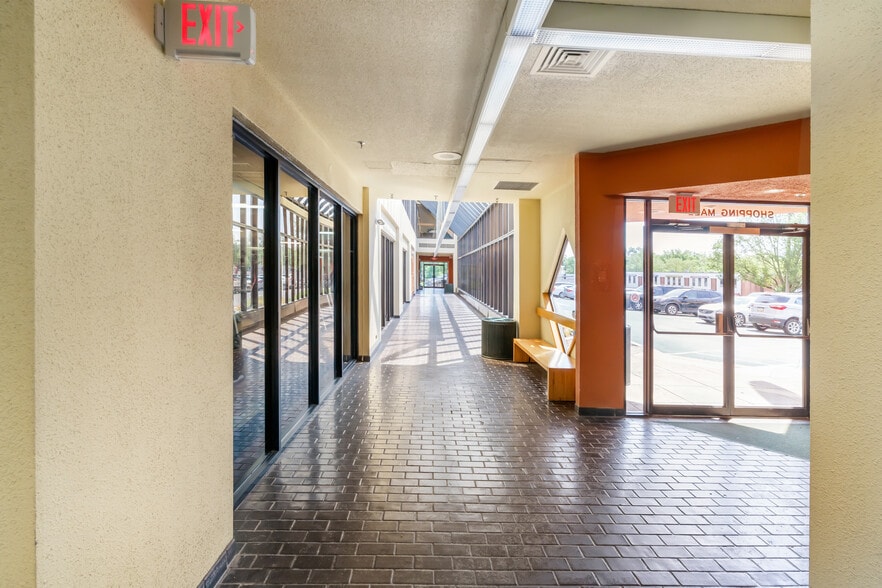 More Photos Of 8080 Old York Rd, Elkins Park General Retail For Lease