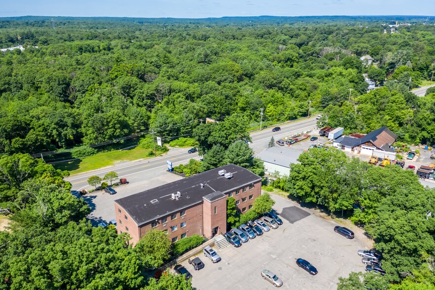 More Photos Of 630 Park St, Stoughton Office For Lease