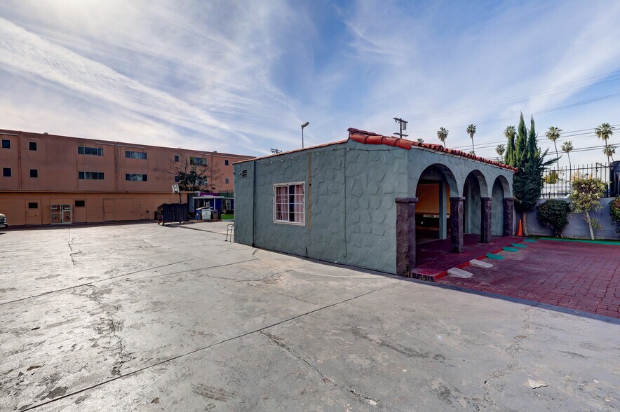 More Photos Of ,  Unknown For Sale