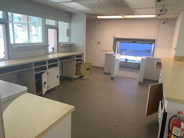 More Photos Of 30 Main St, Topsfield Unknown For Lease