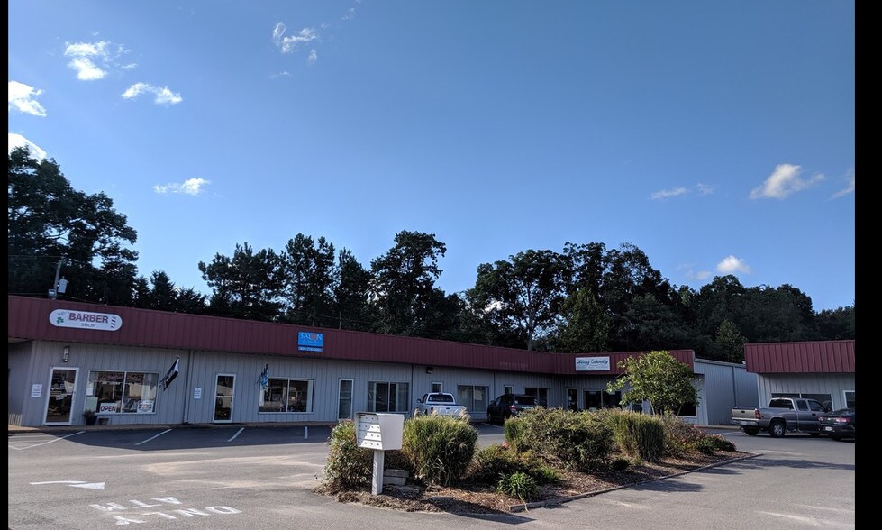 More Photos Of 10880 General Puller Hwy, Hartfield Unknown For Lease