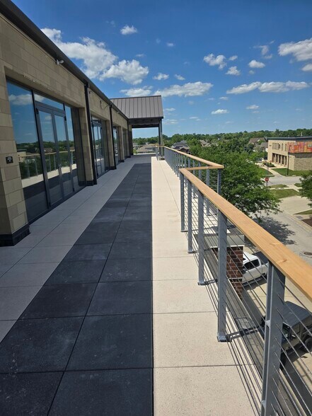 More Photos Of 505 Market St, West Des Moines Office For Sale