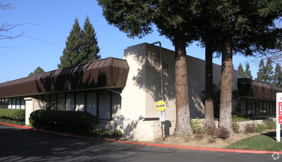 More Photos Of 701 Howe Ave, Sacramento Medical For Sale