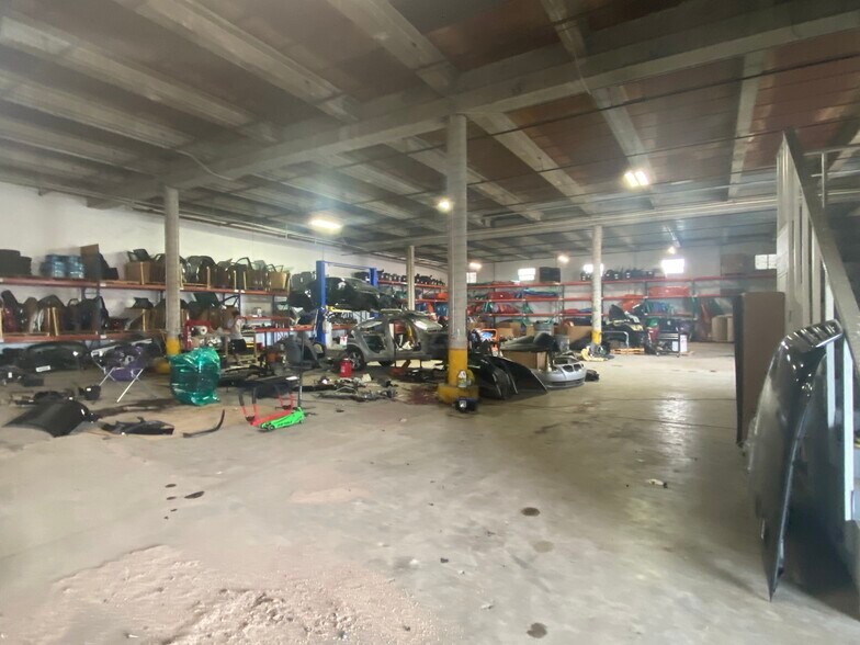 More Photos Of 3601 NW 55th St, Miami Warehouse For Lease