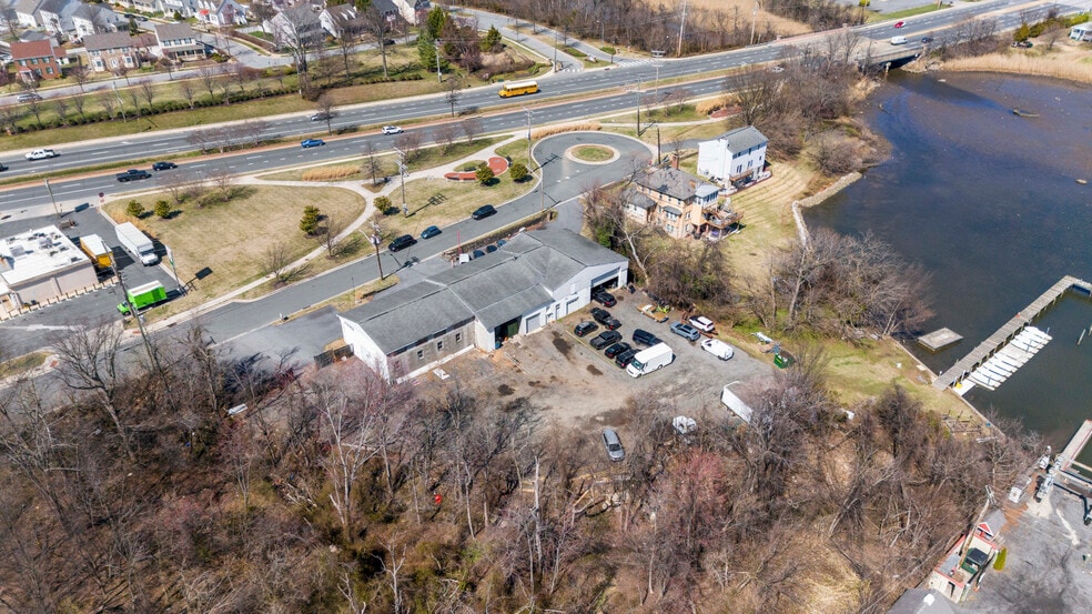 More Photos Of 1923 Old Eastern Ave, Essex Service For Lease