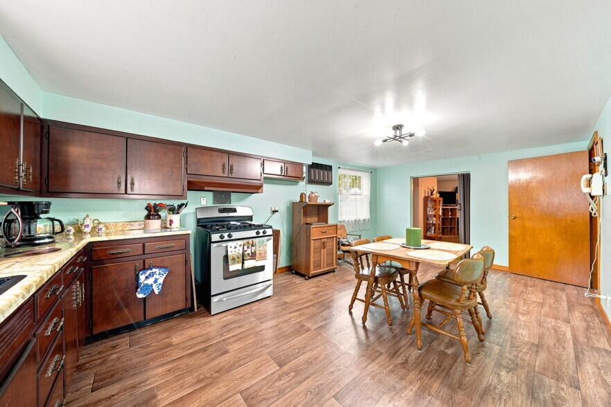 More Photos Of 1519 Renton Rd, Pittsburgh Funeral Home For Sale