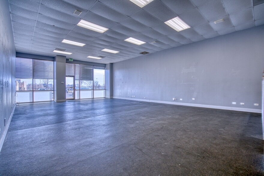 More Photos Of 305-325 Waneka Pky, Lafayette General Retail For Lease