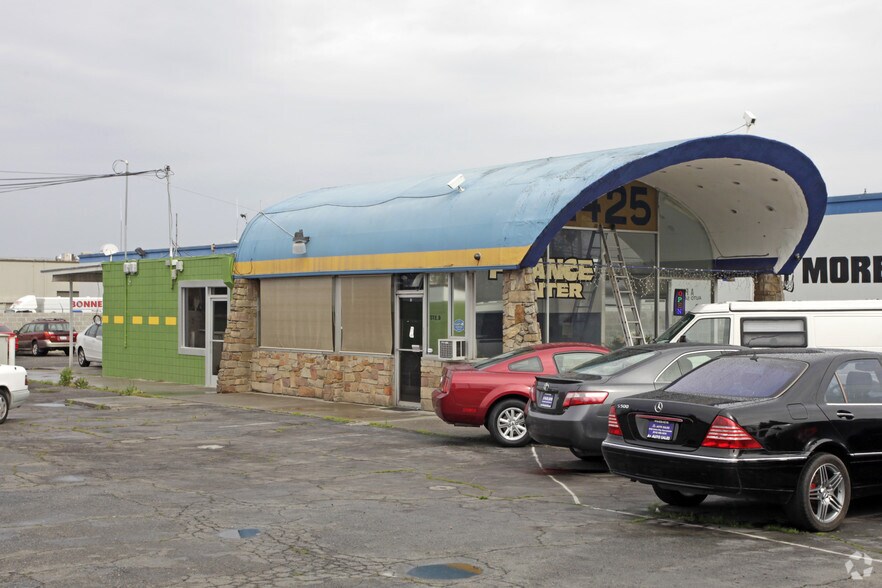 More Photos Of 2425 Arden Way, Sacramento Freestanding For Lease