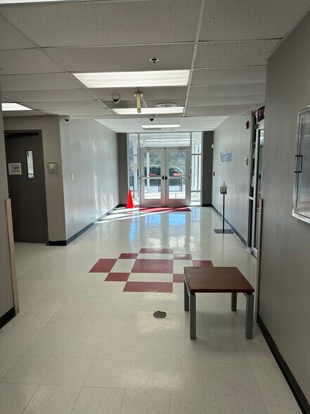 More Photos Of 21 Corporate Hill Dr, Little Rock Office For Sale