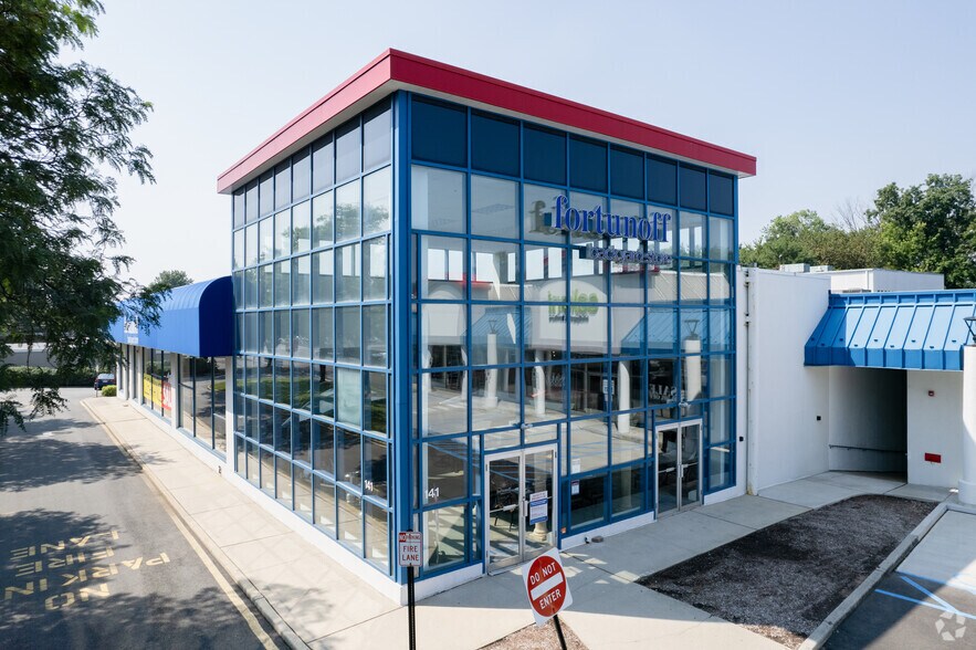 More Photos Of 141 Route 17, Paramus Freestanding For Lease