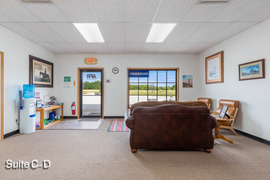 More Photos Of 19275 125 Hwy, Fairland General Retail For Sale