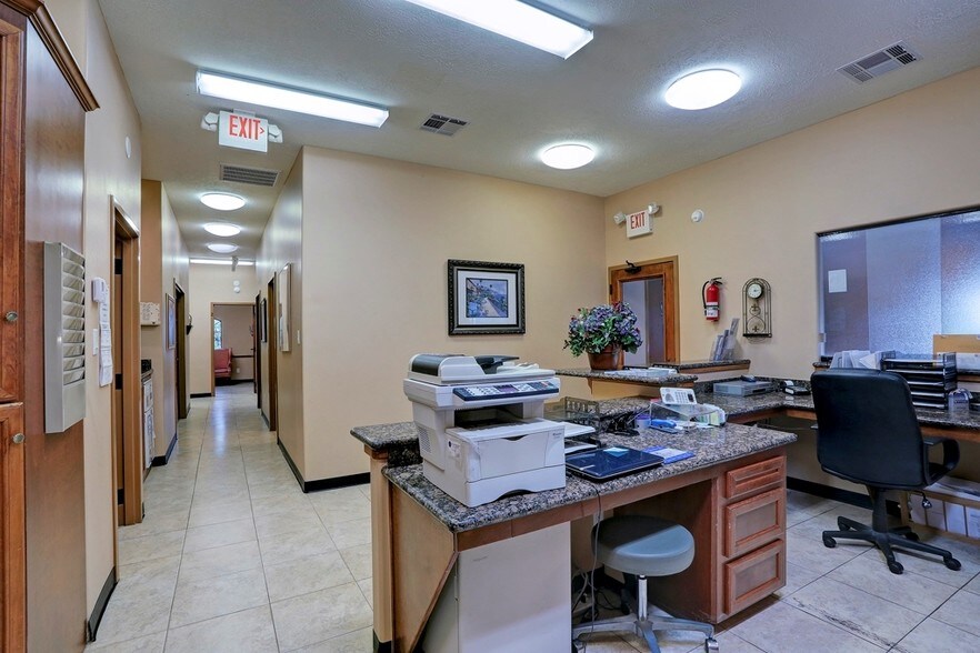 More Photos Of 3208 Broadway St, Houston Medical For Lease