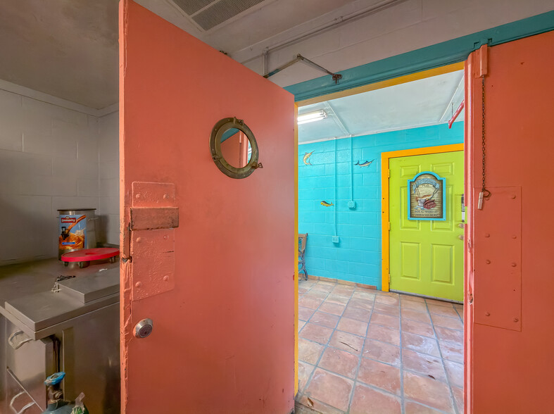 More Photos Of 4806 Jackson Cove Rd, Tallahassee Restaurant For Sale