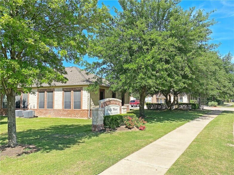 More Photos Of 595 Round Rock West, Round Rock Office For Lease