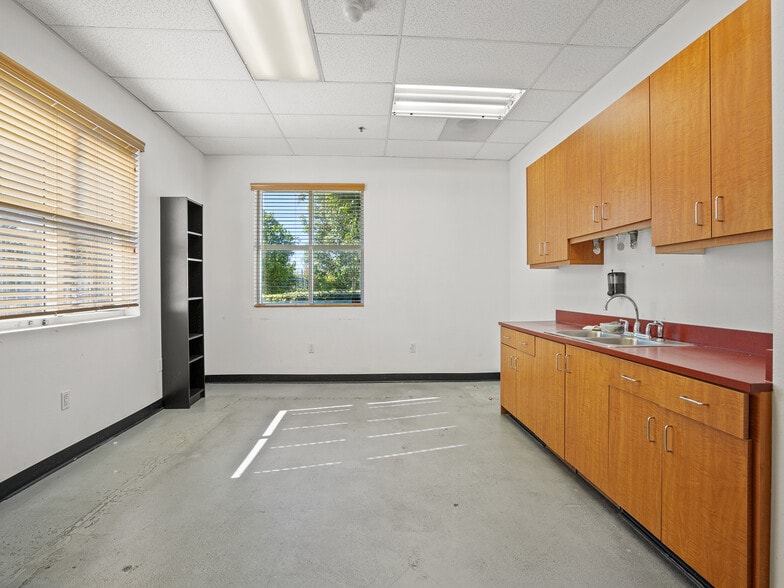 More Photos Of 1950 Walker St, La Verne Distribution For Sale