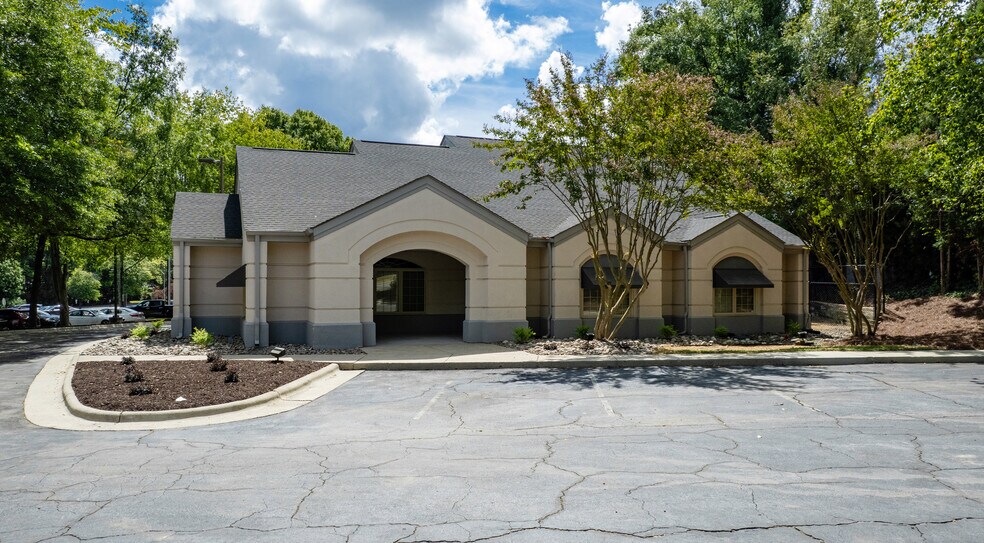 Primary Photo Of 110 E Carver St, Durham Medical For Lease