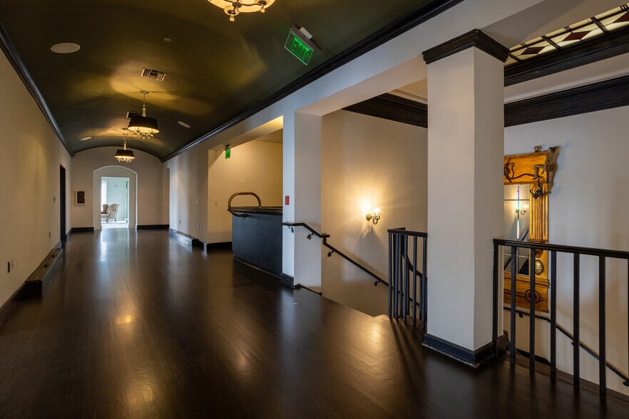 Primary Photo Of 6525 W Sunset Blvd, Los Angeles Loft Creative Space For Lease