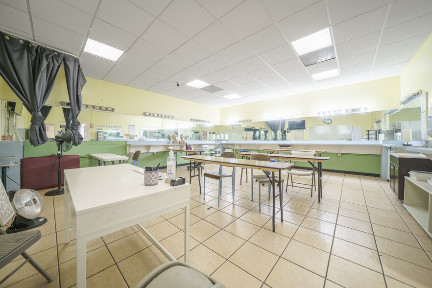 More Photos Of 1517 S Western Ave, Los Angeles Freestanding For Sale