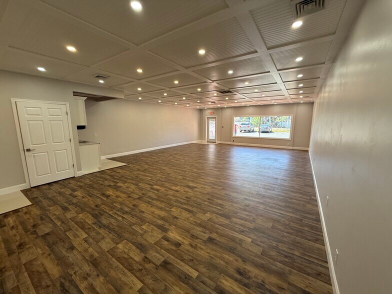 More Photos Of 3816-3820 Grand Blvd, New Port Richey Unknown For Lease