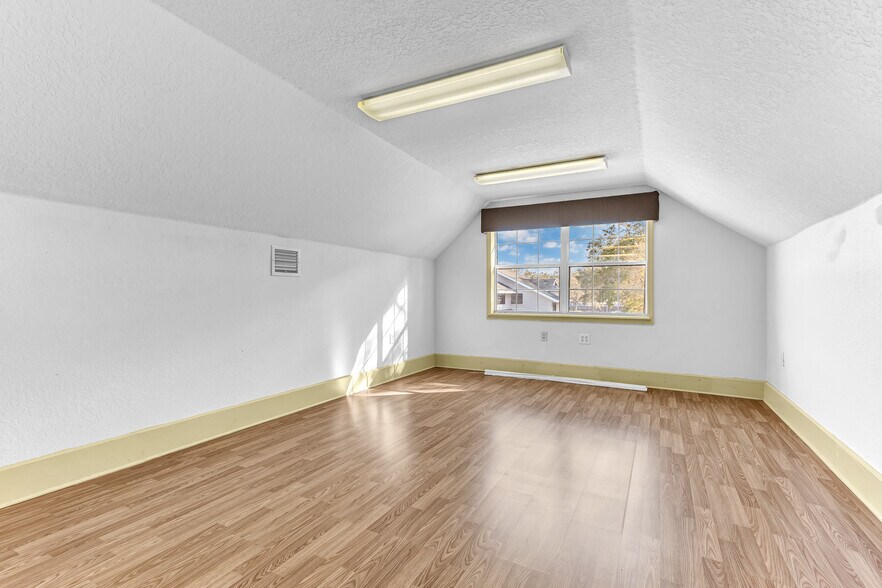 More Photos Of 1007 Emmett St, Kissimmee Medical For Sale