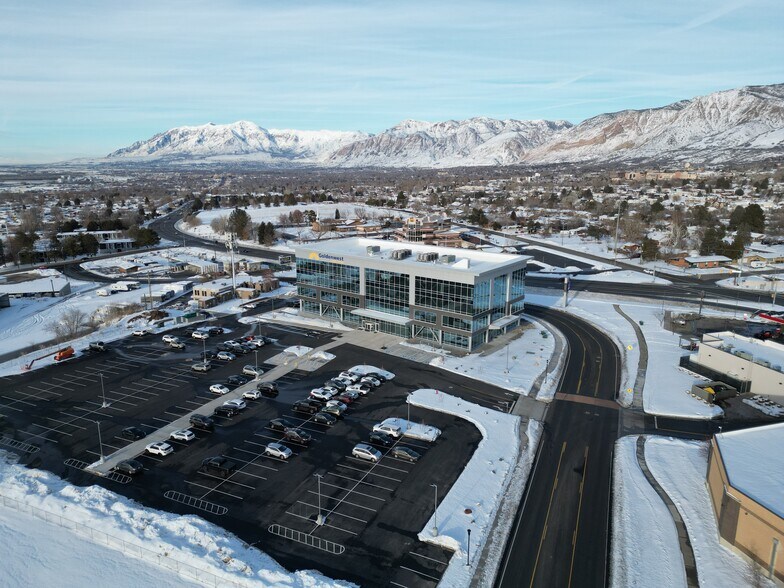 More Photos Of 5120 S 375 E, Washington Terrace Office For Lease