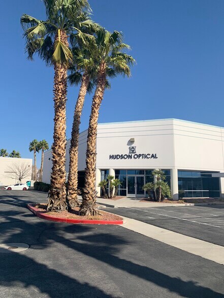 More Photos Of 18 TV 5 Dr, Henderson Warehouse For Sale