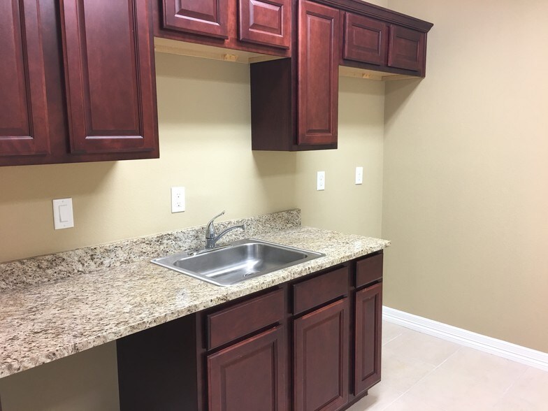 More Photos Of 4502 Riverstone Blvd, Missouri City Office For Lease