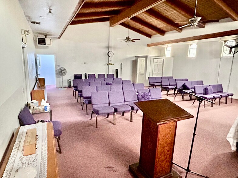 More Photos Of 10616 Avalon Blvd, Los Angeles Loft Creative Space For Sale