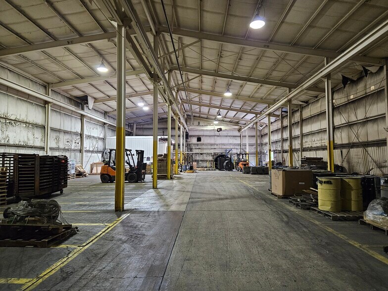 More Photos Of 1020 Industrial Park Rd, New Cumberland Warehouse For Sale