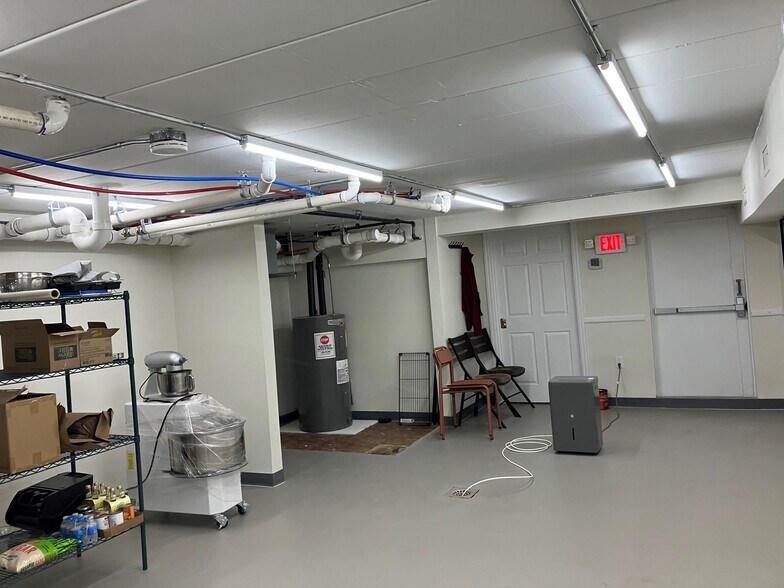 More Photos Of 733 White Plains Rd, Scarsdale Storefront Retail Office For Lease