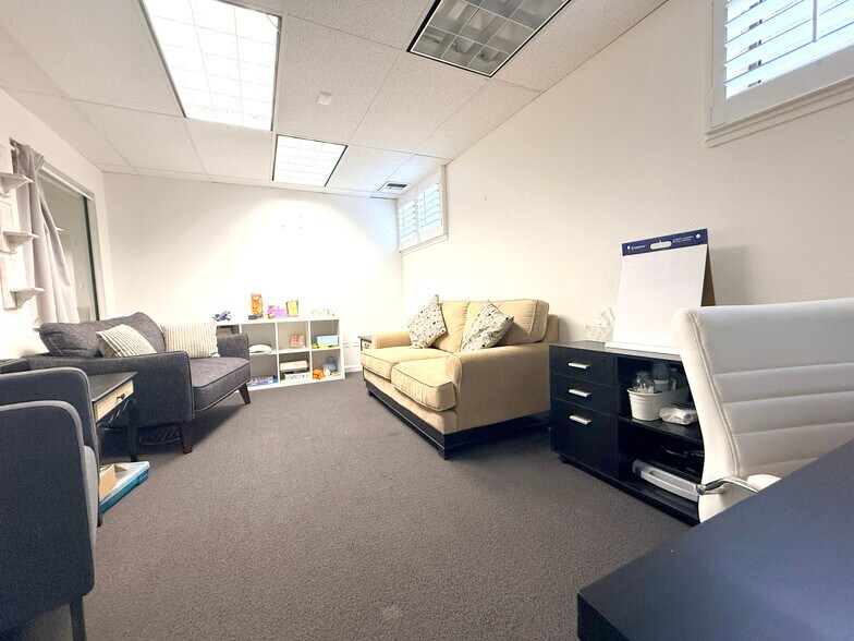 More Photos Of 6635 S Dayton St, Greenwood Village Office Residential For Sale