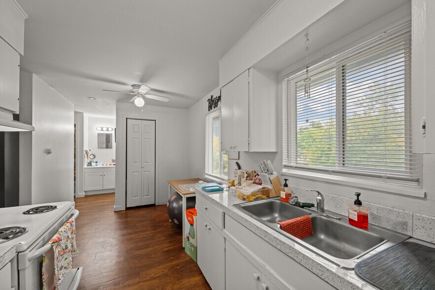 More Photos Of 6915 W 24th Ave, Edgewater Apartments For Sale