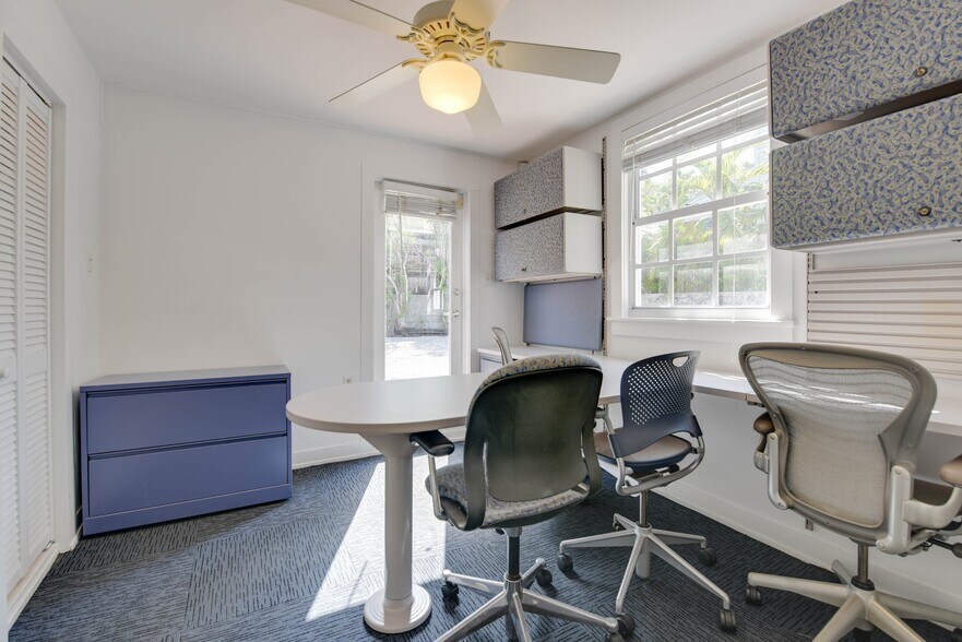 More Photos Of 701 Simonton St, Key West Office For Sale
