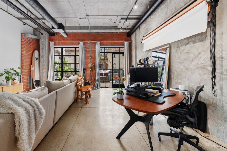 More Photos Of 3940 7th Ave, San Diego Office For Sale