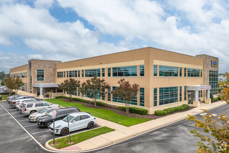 More Photos Of 21635 Biden Ave, Georgetown Medical For Lease