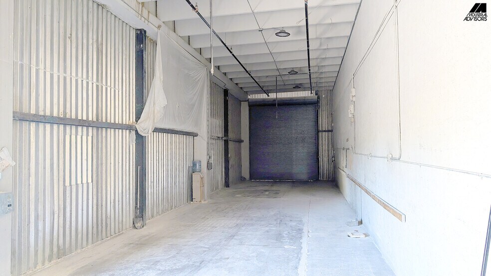 More Photos Of 16350 NW 48th Ave, Miami Warehouse For Lease