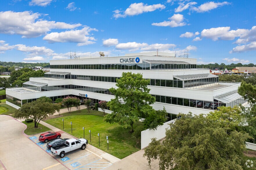 Primary Photo Of 1301 S Bowen Rd, Arlington Coworking Space