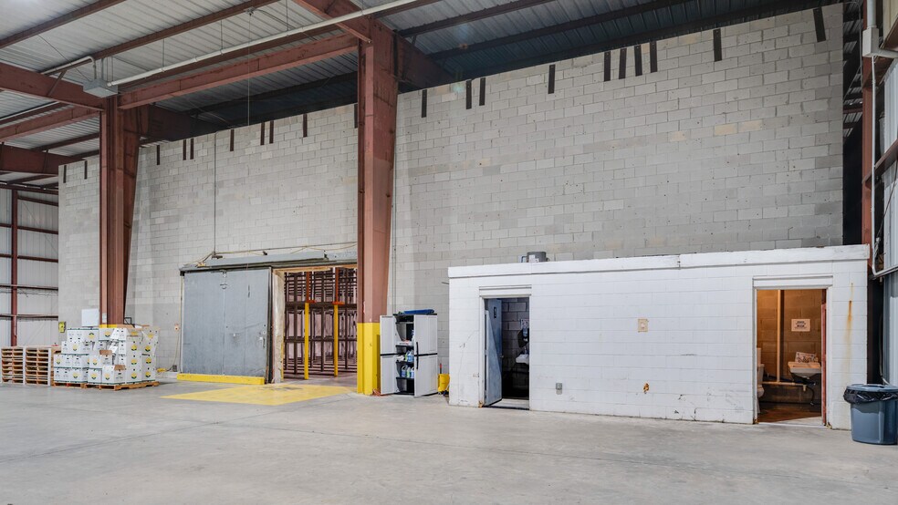 More Photos Of 2476 GA-76 Hwy, Adel Warehouse For Sale