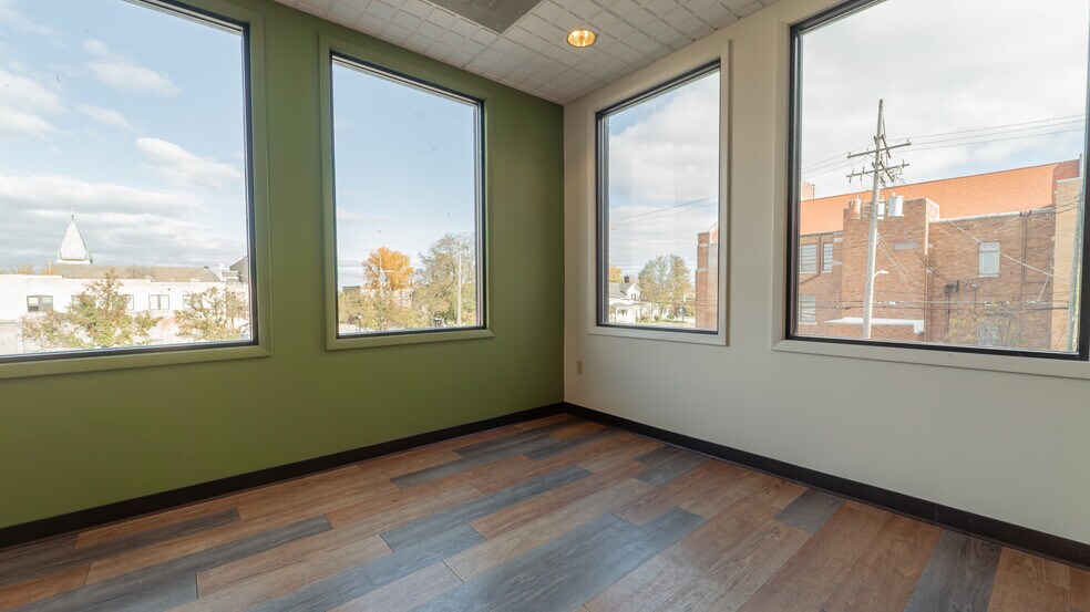 More Photos Of 710 Franklin St, Michigan City Freestanding For Lease