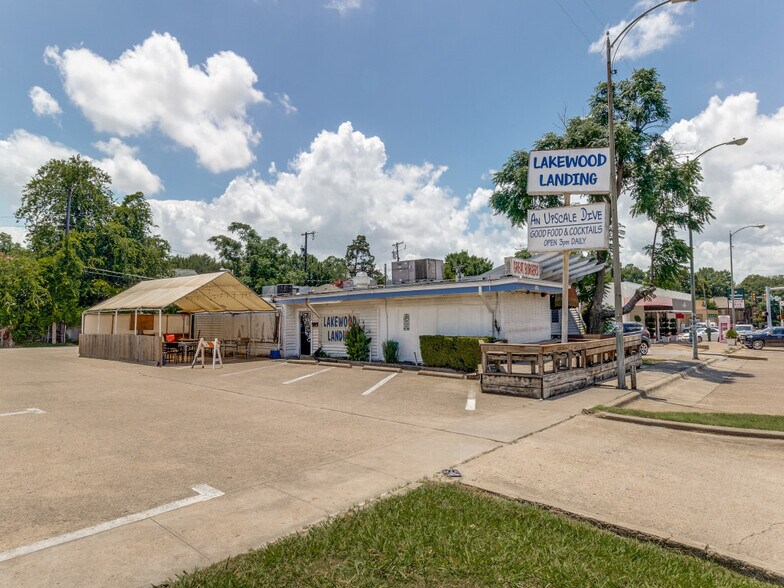 More Photos Of 5832 Live Oak St, Dallas Freestanding For Sale