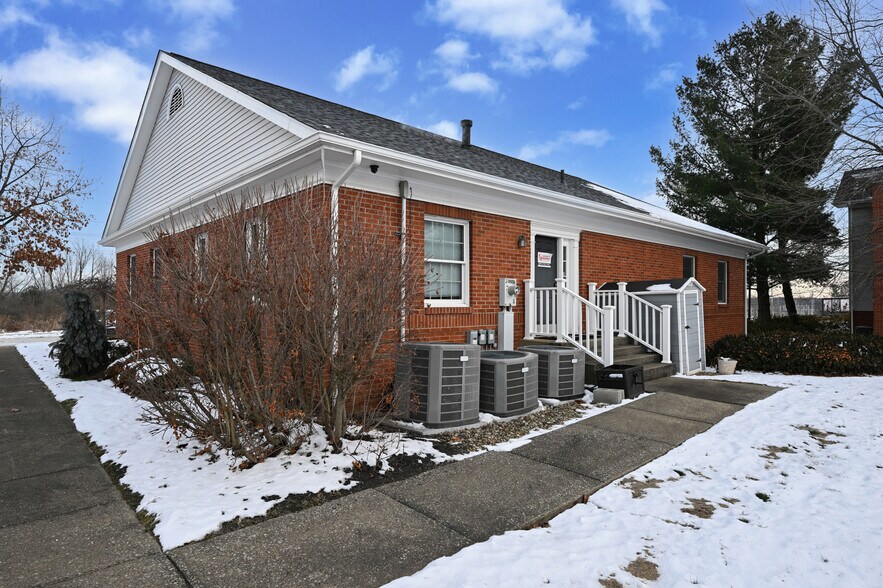 More Photos Of 312 N Cleveland Massillon Rd, Akron Medical For Lease