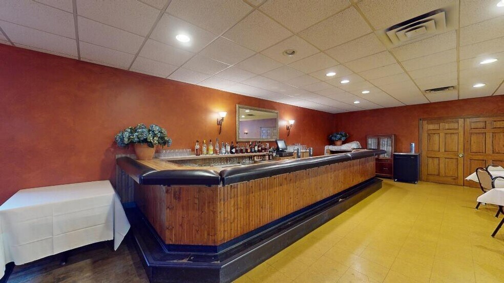 More Photos Of 147801 Half Moon Lake Dr, Mosinee General Retail For Sale