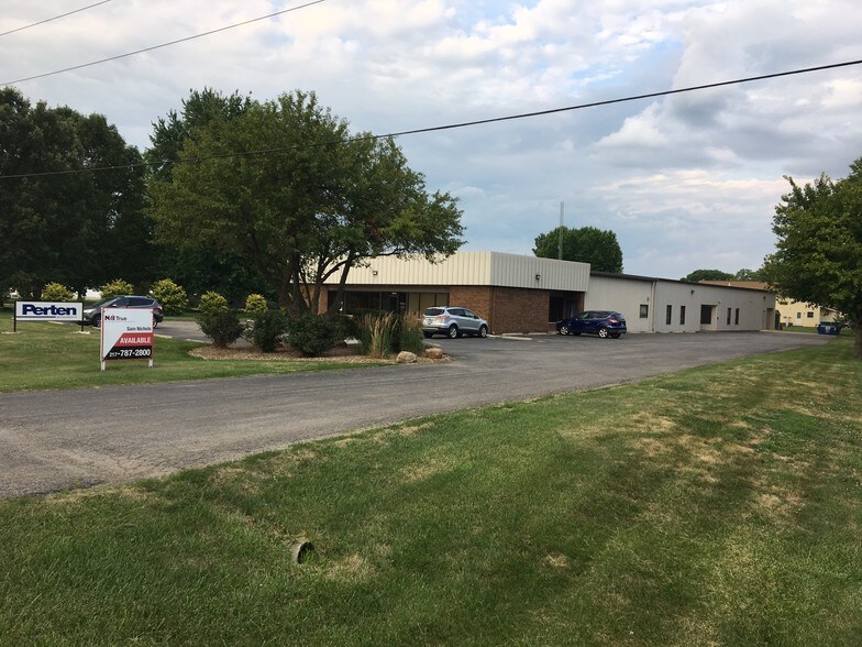 More Photos Of 6444 S 6th Street Rd, Springfield Office For Sale