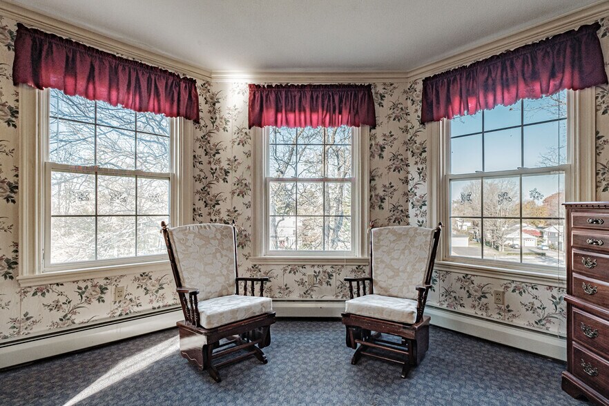 More Photos Of 257 South St, Biddeford Specialty For Sale