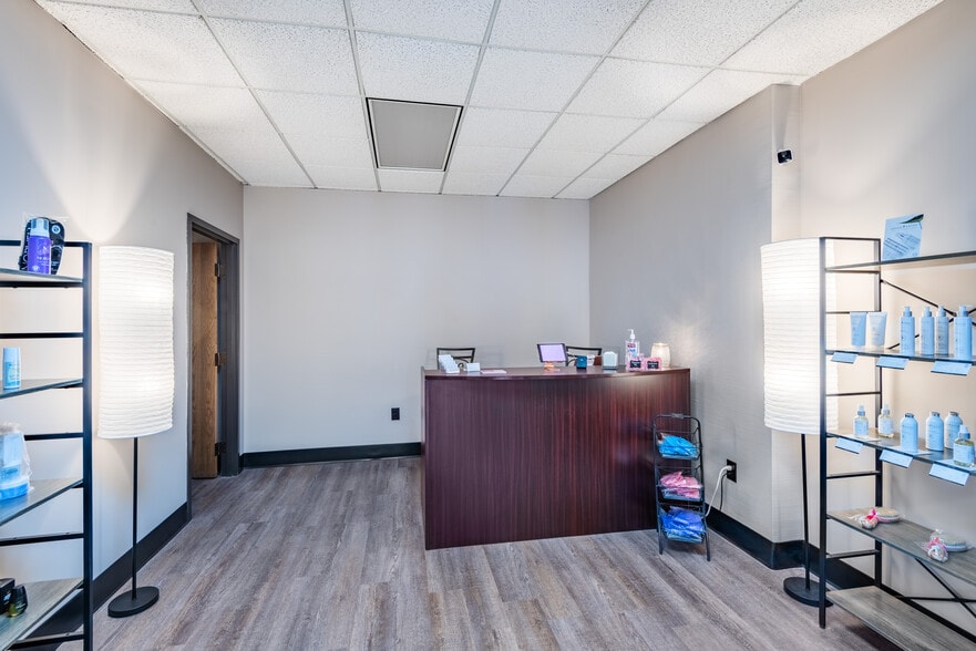 More Photos Of 530 Main St, Danville Office For Sale