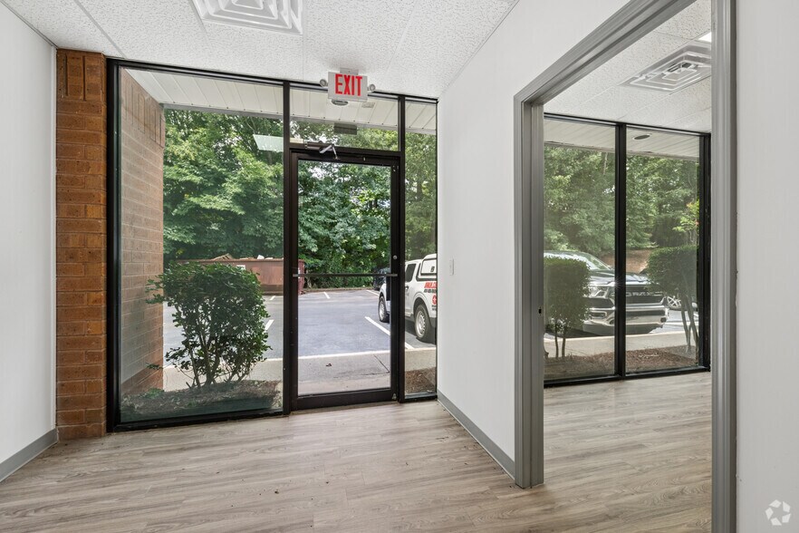 More Photos Of 2660 Holcomb Bridge Rd, Roswell Unknown For Lease